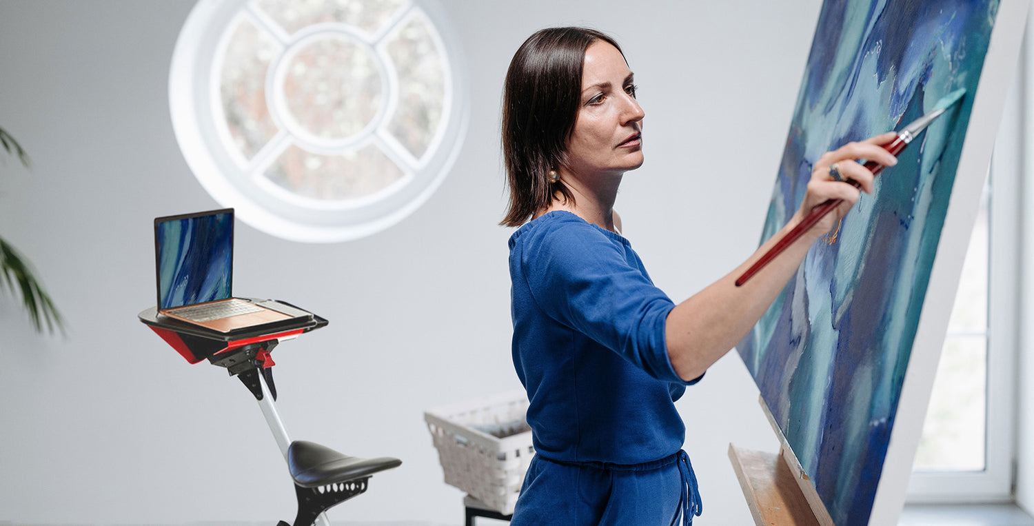 Close view of the red TurboDesk tray